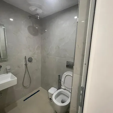 Haxhi شقة ساراندا