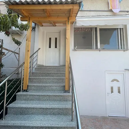 Haxhi شقة ساراندا