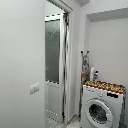 Haxhi * ساراندا